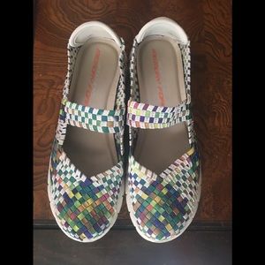 Skechers lightweight woven slip on size 8